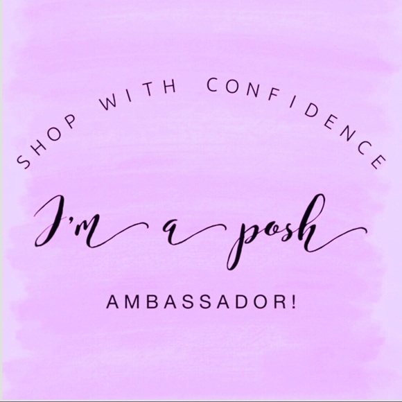 Nikki the Black Cat 🐾 - Picture 2 of 8